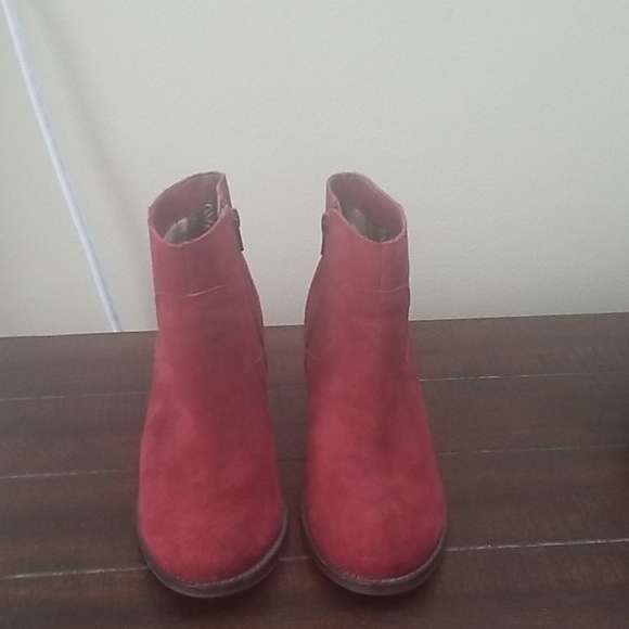 Seychelles Shoes - Seychelles Dark Red Suede Ankle Bootie Size 7